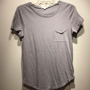 grey t shirt